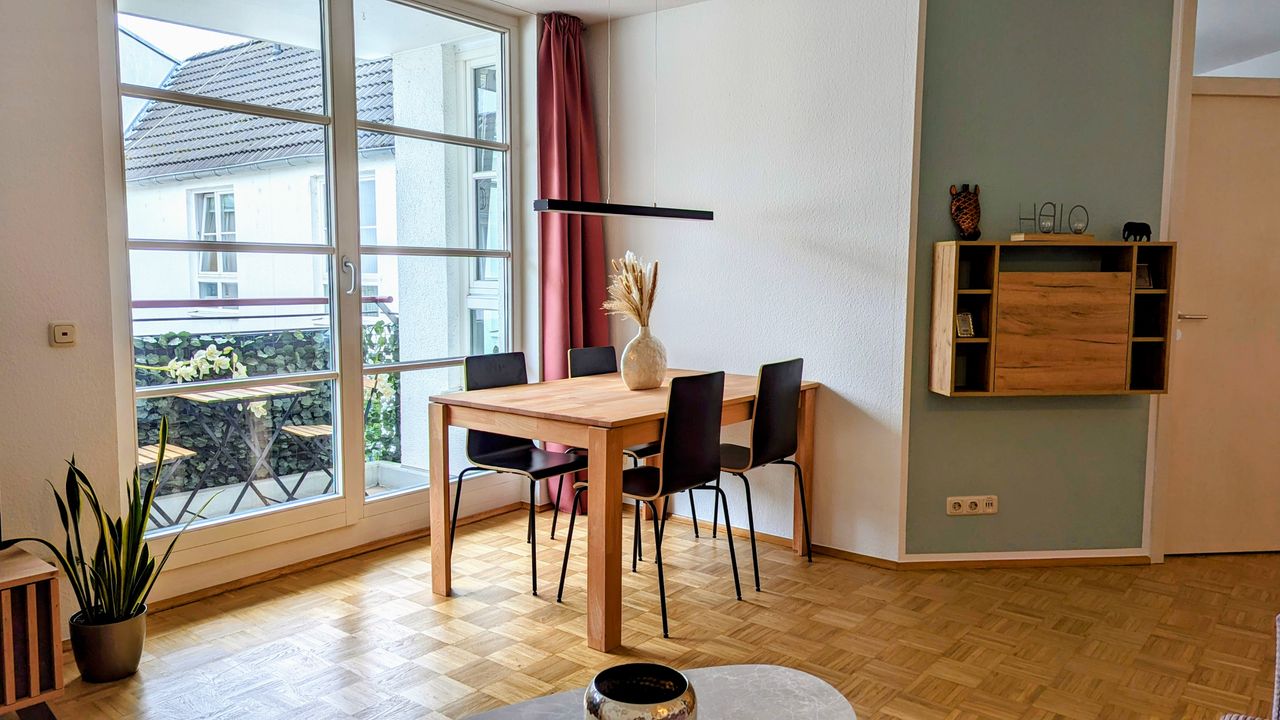 Urban & modern 2-room apartment in Sülz + parking space
