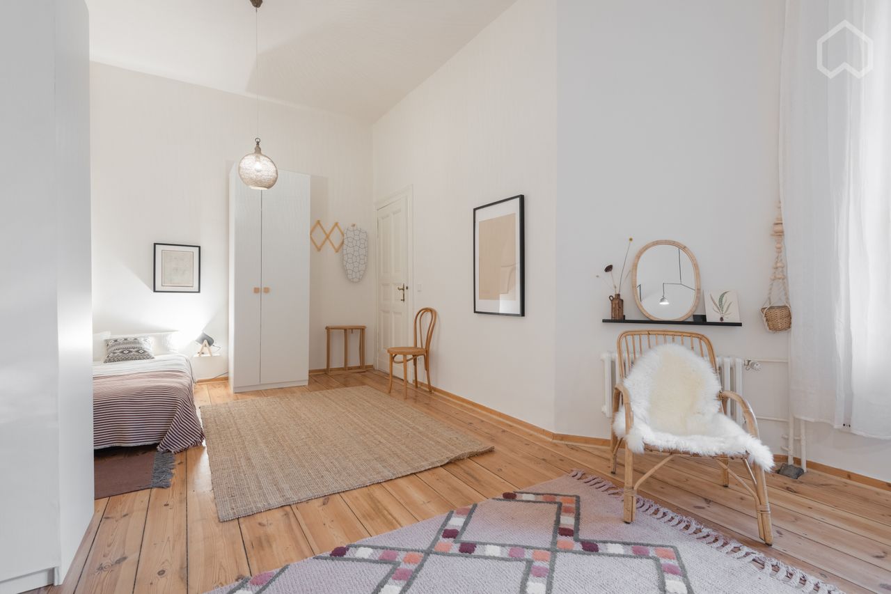 Beautifully restored apartment .Paul-Lincke-Ufer/Liegnitzerstrasse