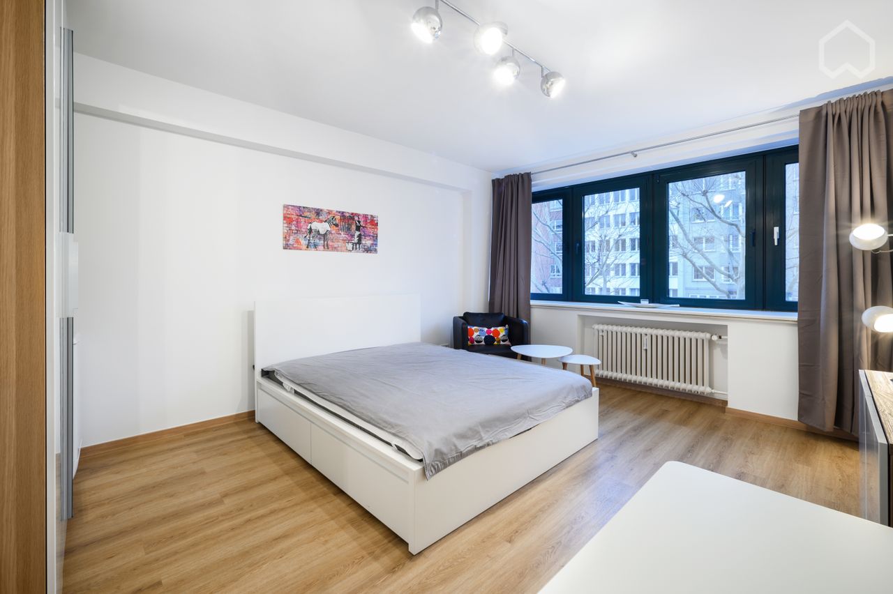 Lovingly furnished & fashionable studio apartment in Cologne