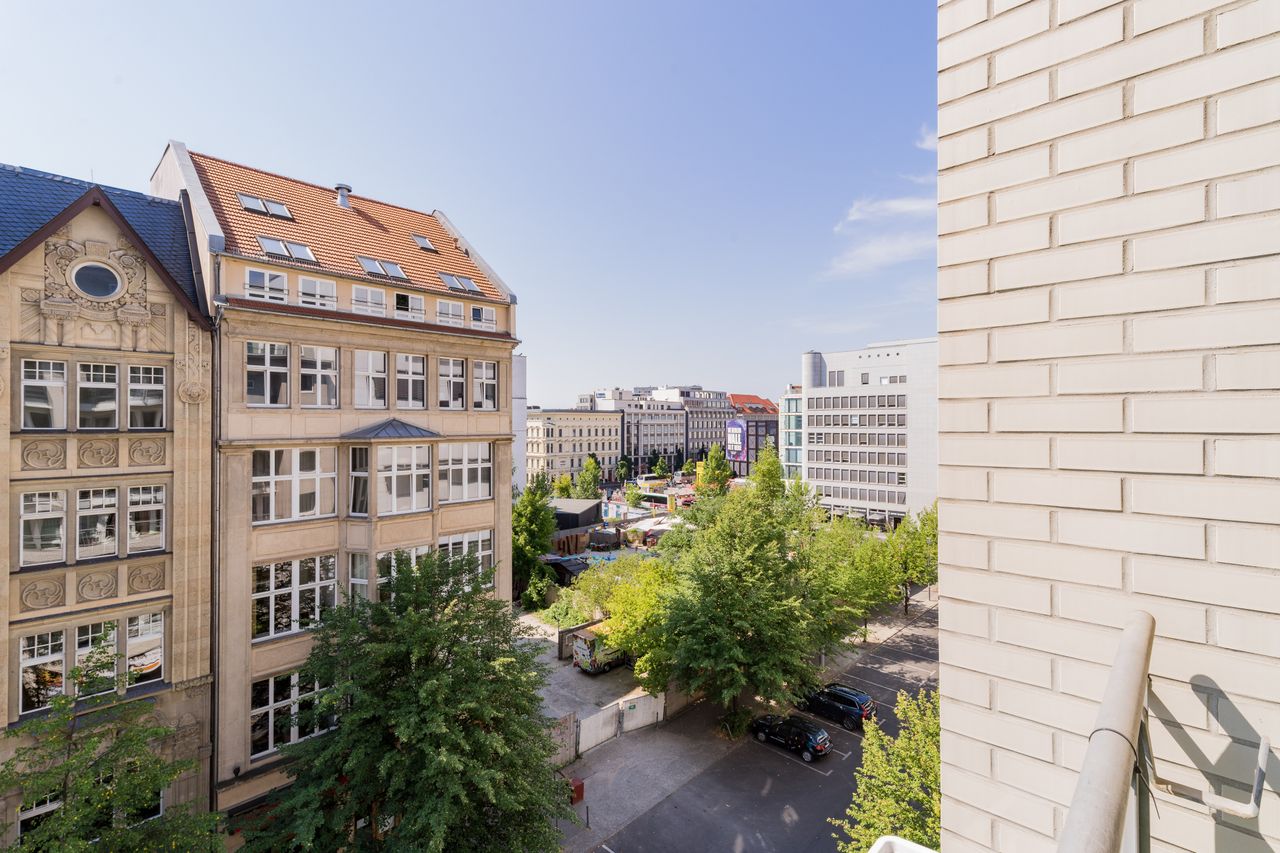 Fantastic apartment for two with balcony in Berlin, Mitte