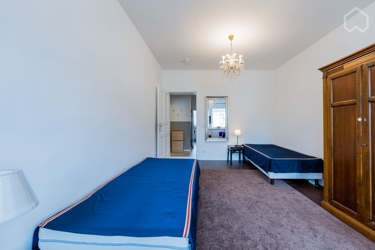 2 bedrooms/ fully equipped flat /middle of Berlin