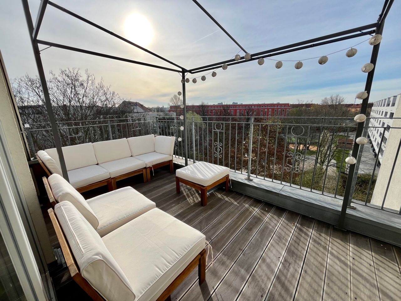 Modern and cozy 4 bed room apartment with rooftop terrace