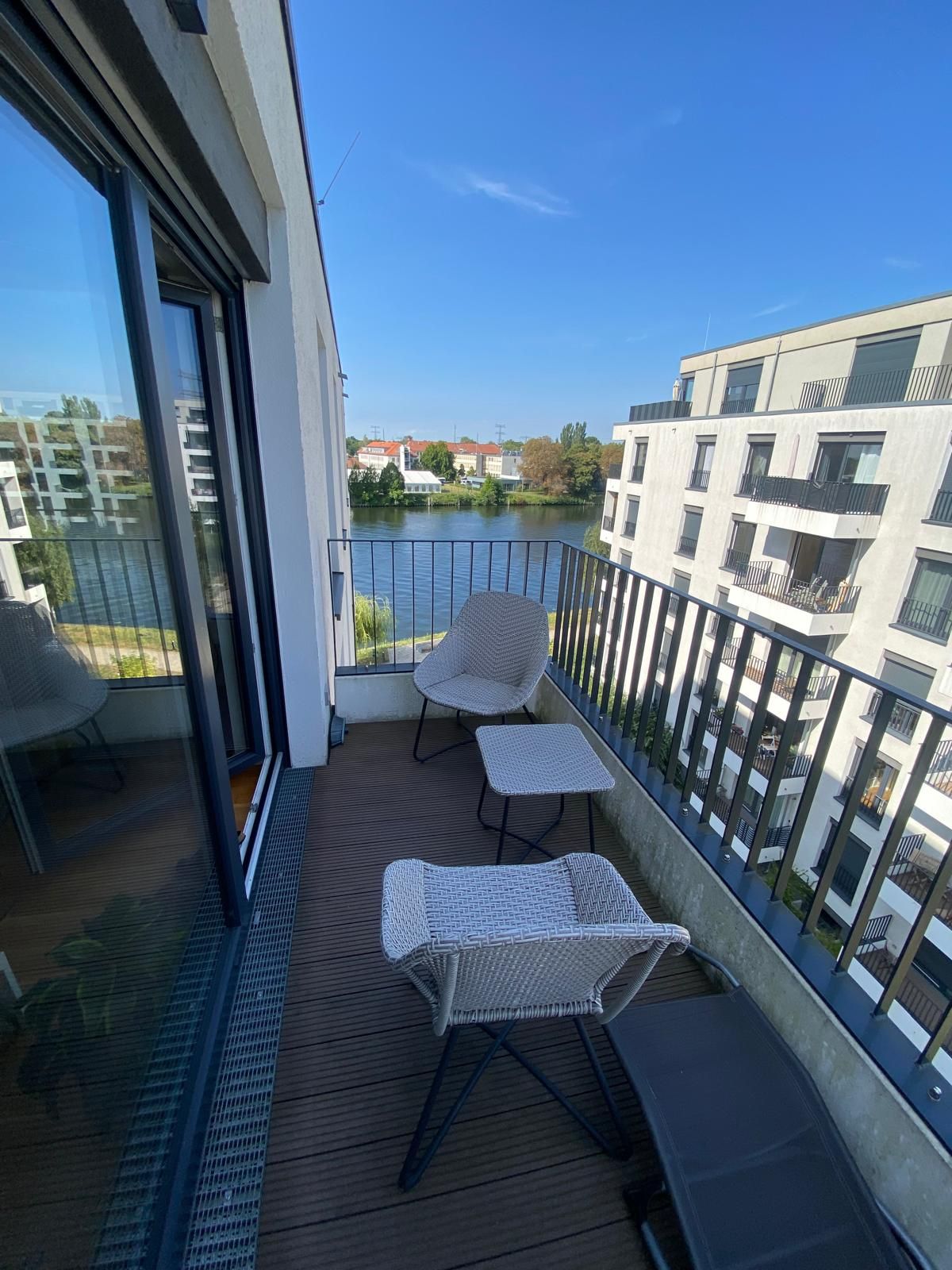 New 2 Room apartment with Spreeview close to city center