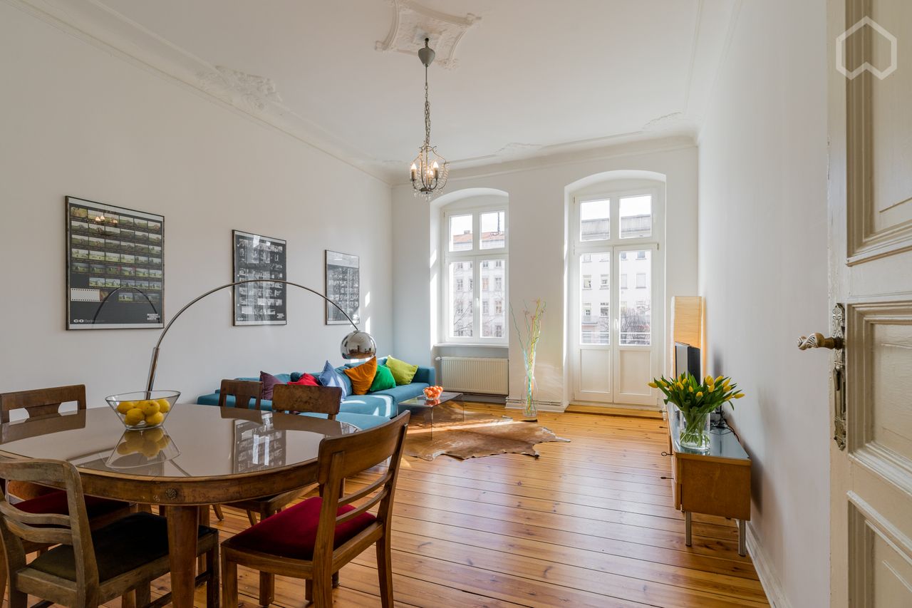 Nice and great suite in typical Berlin late 19th century building located in Prenzlauer Berg