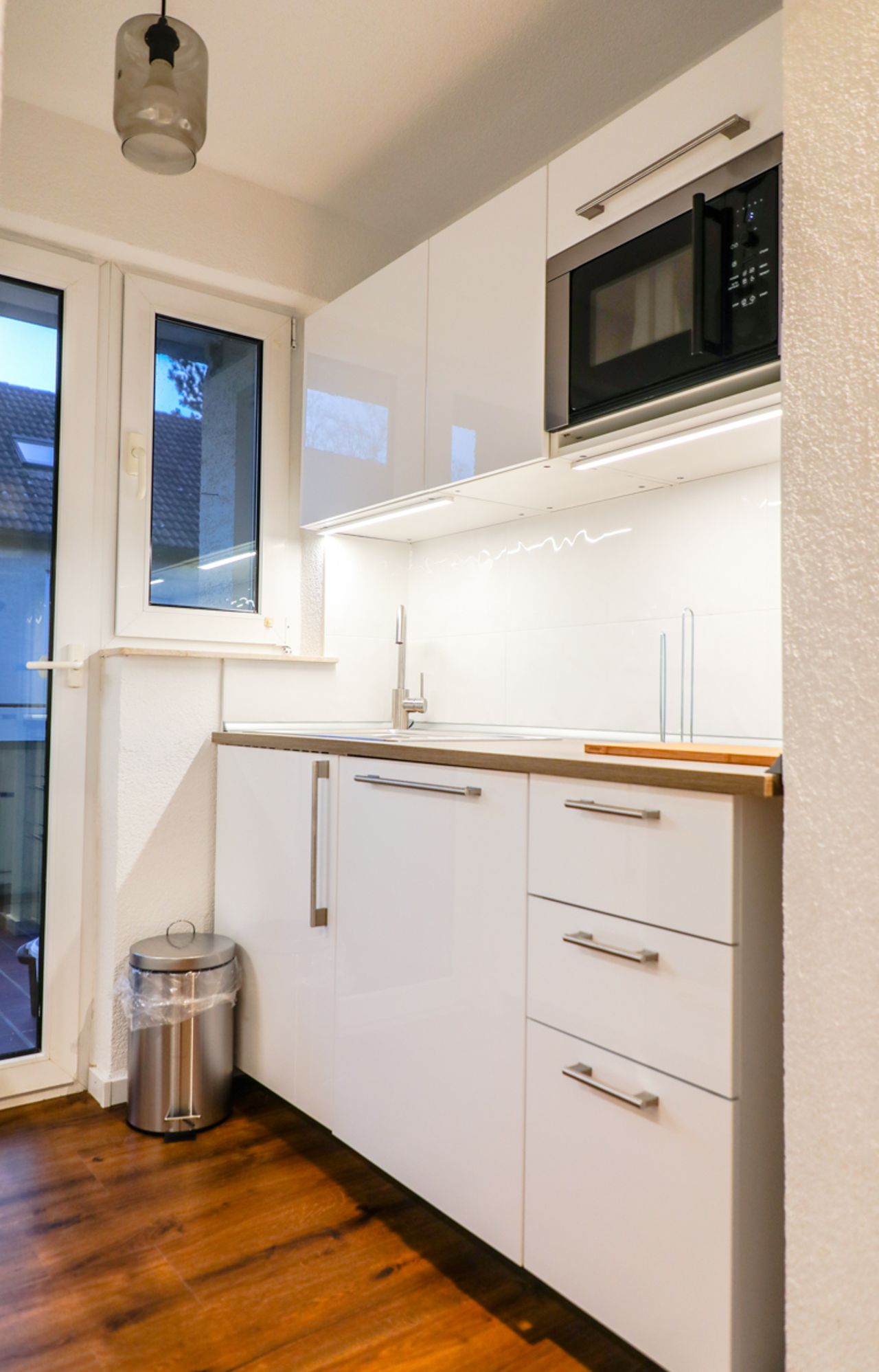 One  Bedroom Suite with fully kitchen  Balcony, bathroom.  parking space, full redeveloped  2019