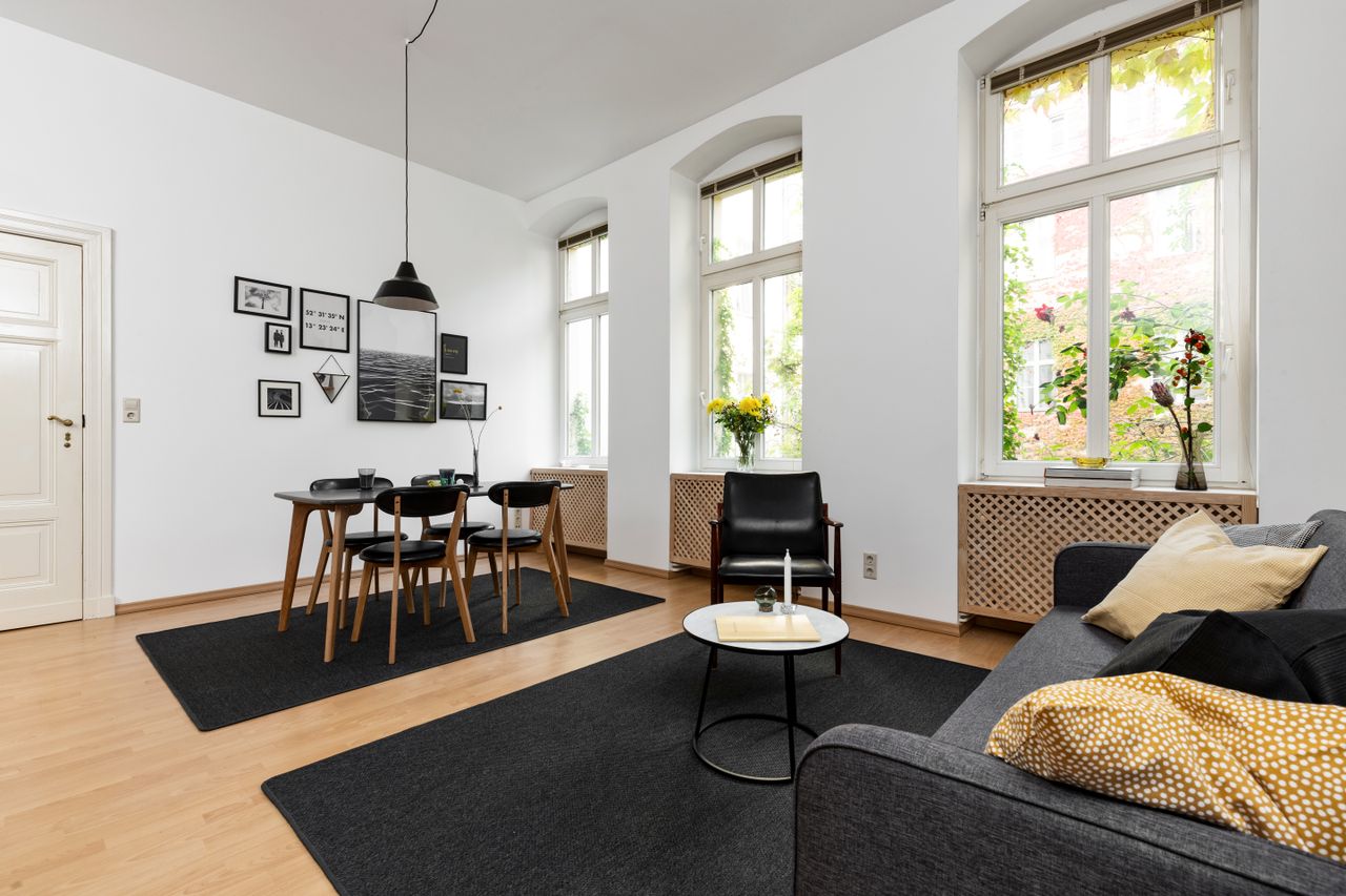 [NEW] A Minimalist Monochrome Apartment in Berlin
