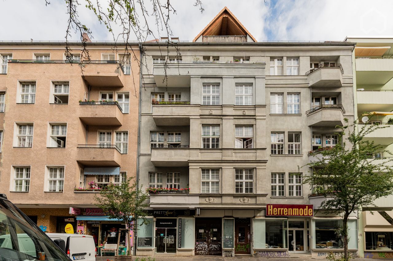 Rare gem with balcony in the heart of Neukölln