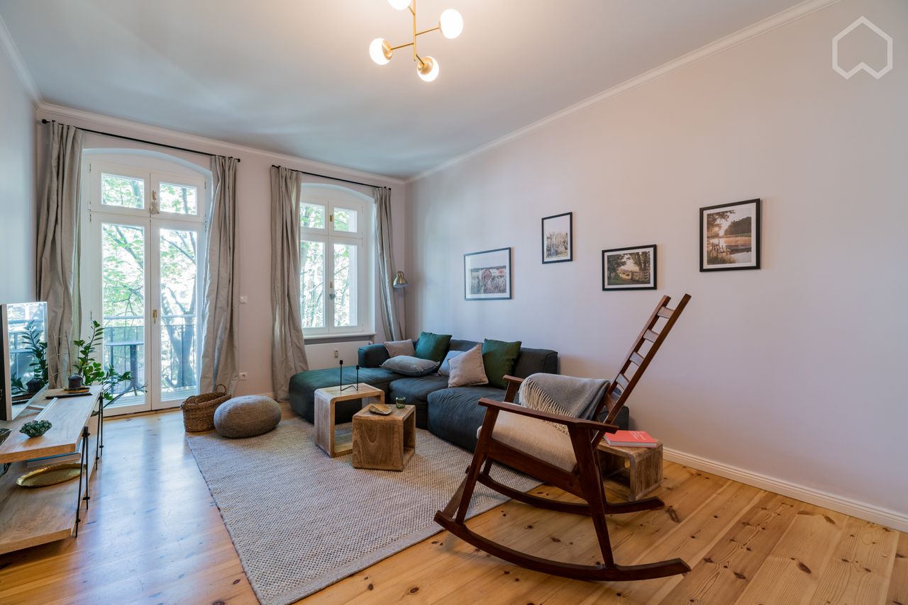 Fashionable Scandi-styled 2-bedroom apartment in Friedrichshain