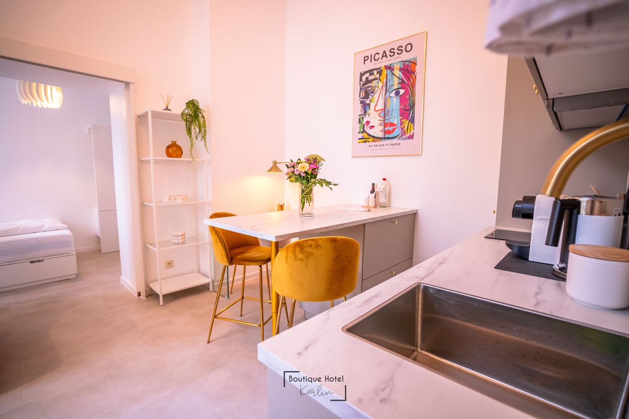 Modern Serviced Apartment in Berlins most iconic district