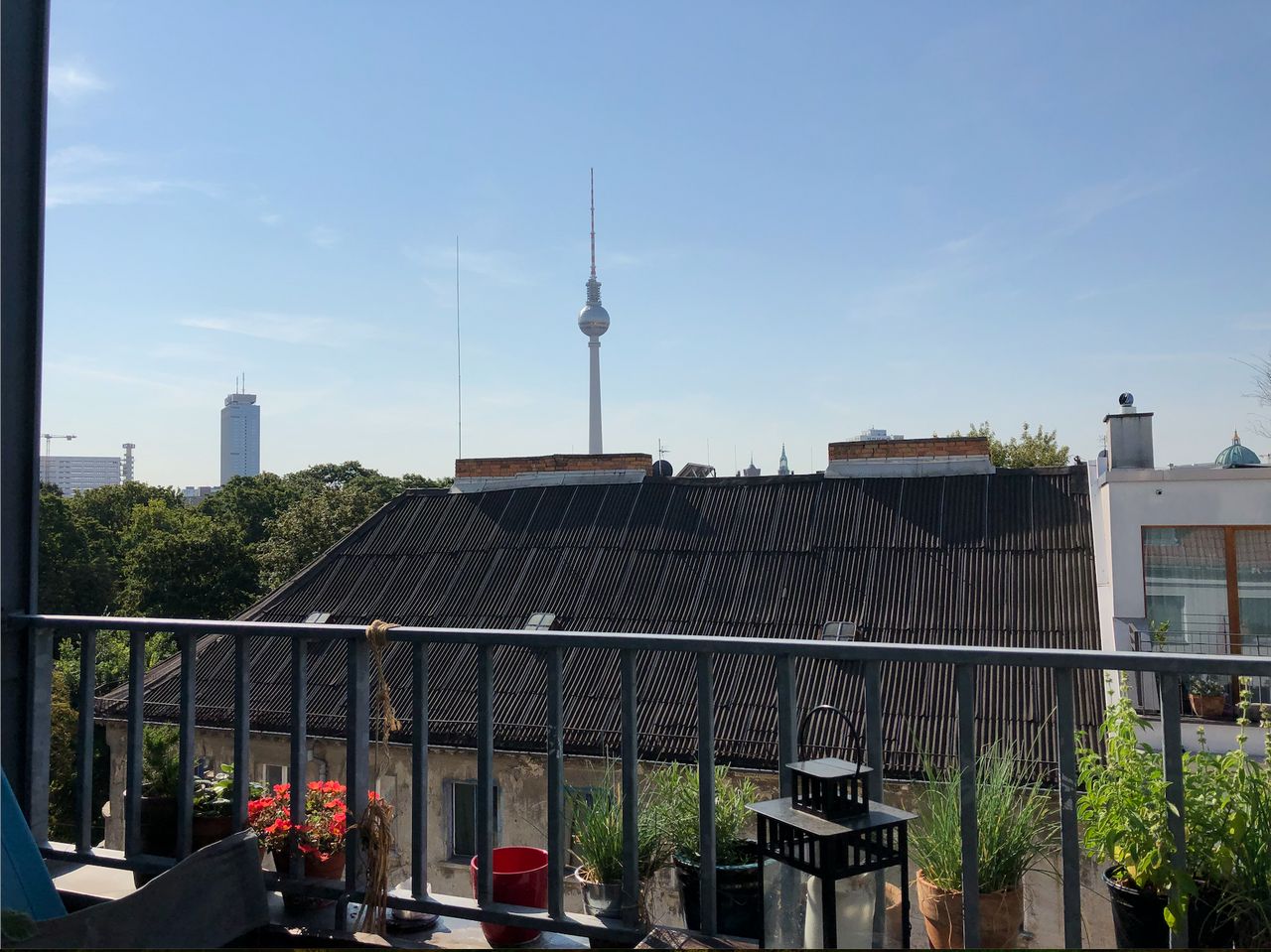 Fully Furnished 2-Bedroom Apartment in Berlin-Mitte
