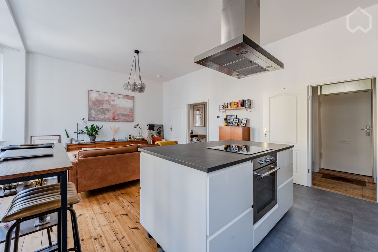 Bright Designer Retreat with Chic Comfort & Style in Neukölln