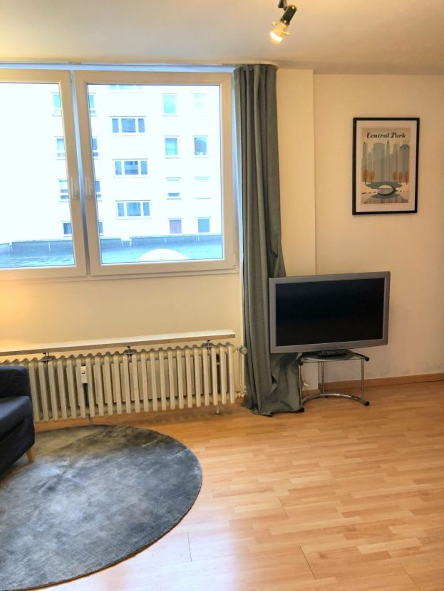 Studio apartment in top location in inner city/ Rhine river 2min./Hofgarten 1min.