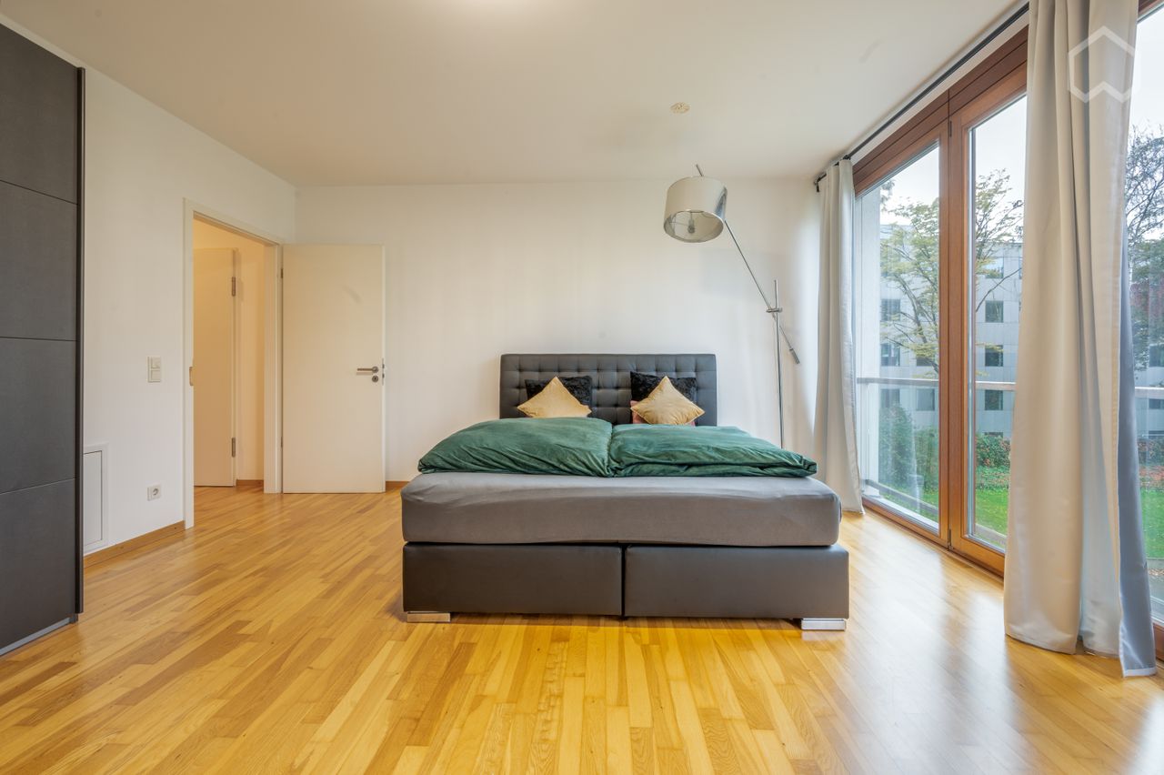Large & bright 2 room apartment in the zoo district of Düsseldorf