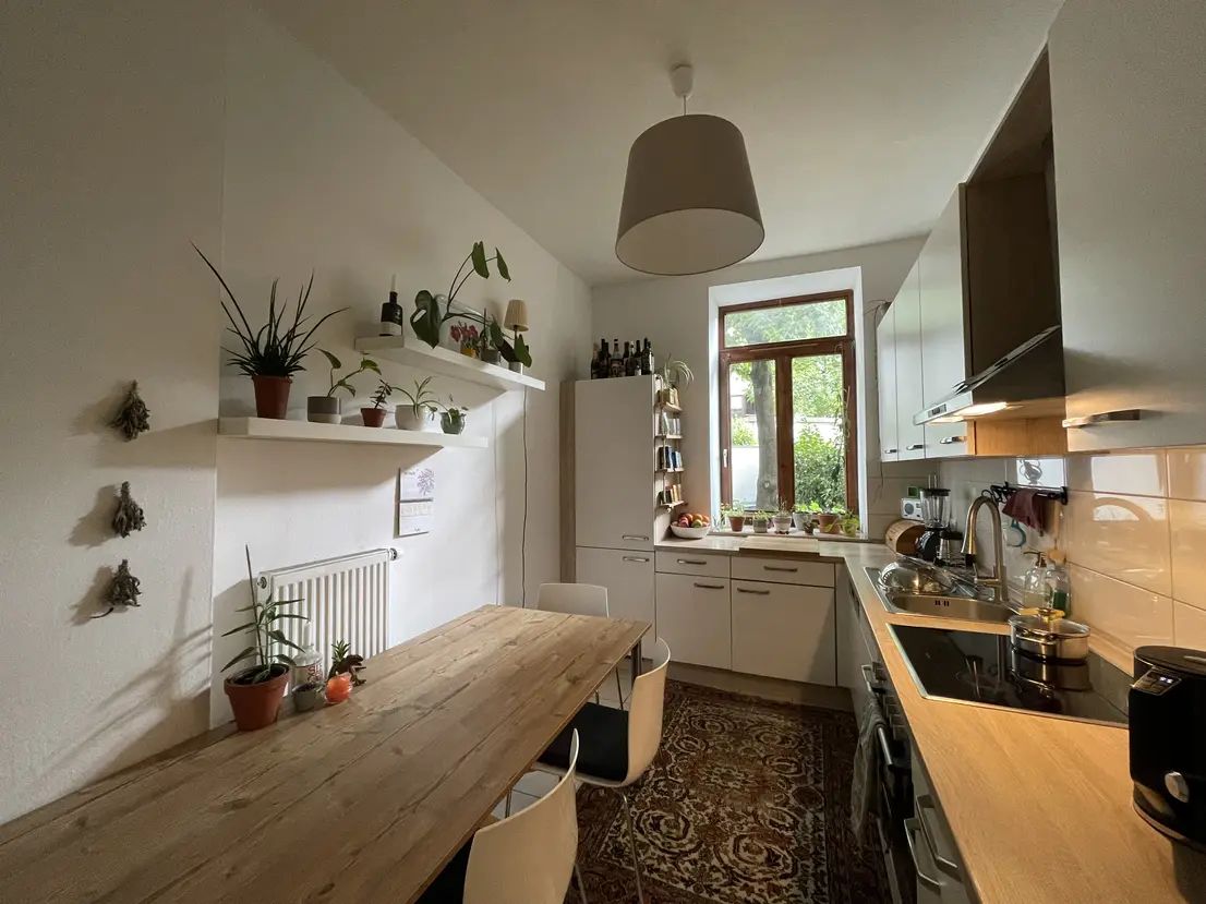 Quiet, central 4-room apartment near the Isar river