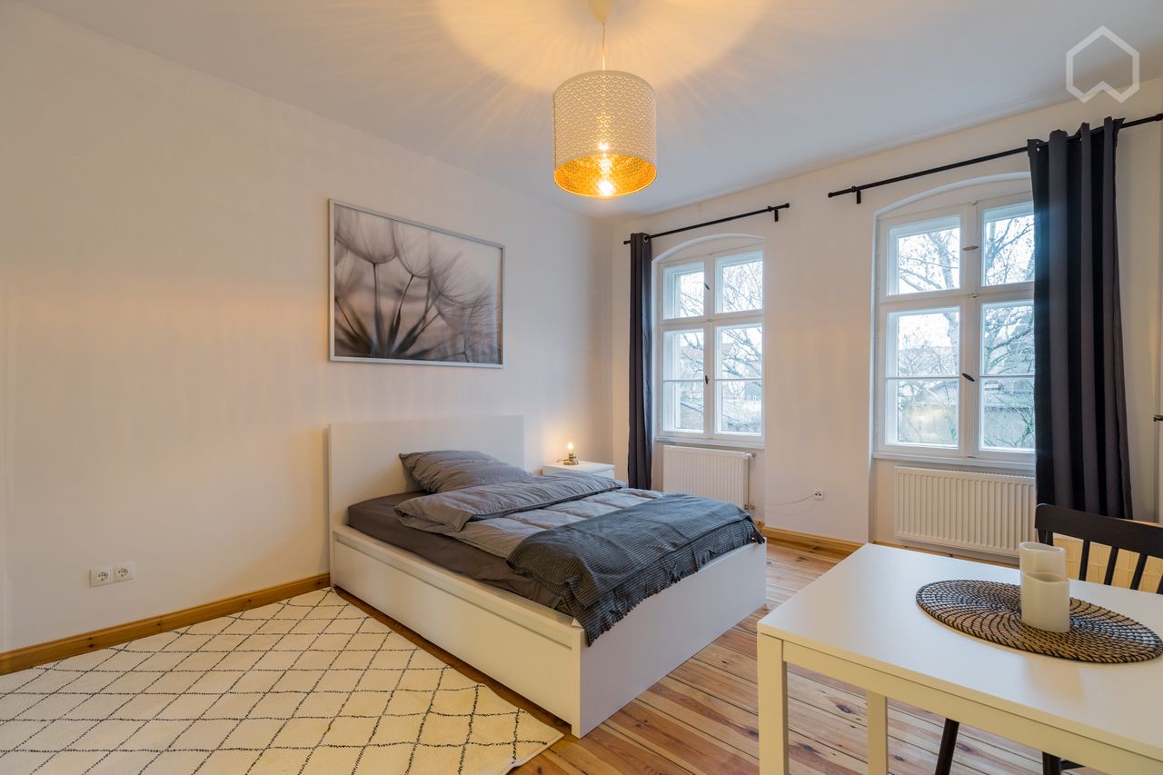 Great comfortable apartment in the middle of Neukölln (Berlin), with separate kitchen