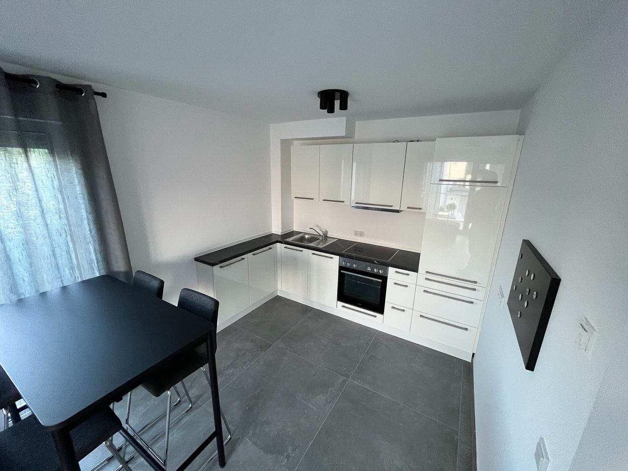 Modern furnished 2-room apartment