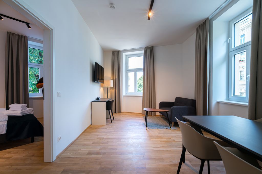 Spacious 2-Bedroom Retreat in Tranquil Alleyway right in the Beautiful 2nd District of Vienna