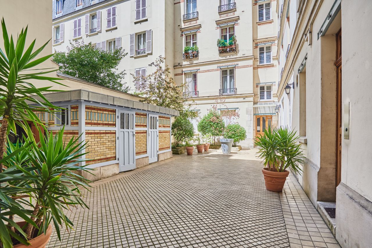 Juria - 3 bedrooms in Ternes