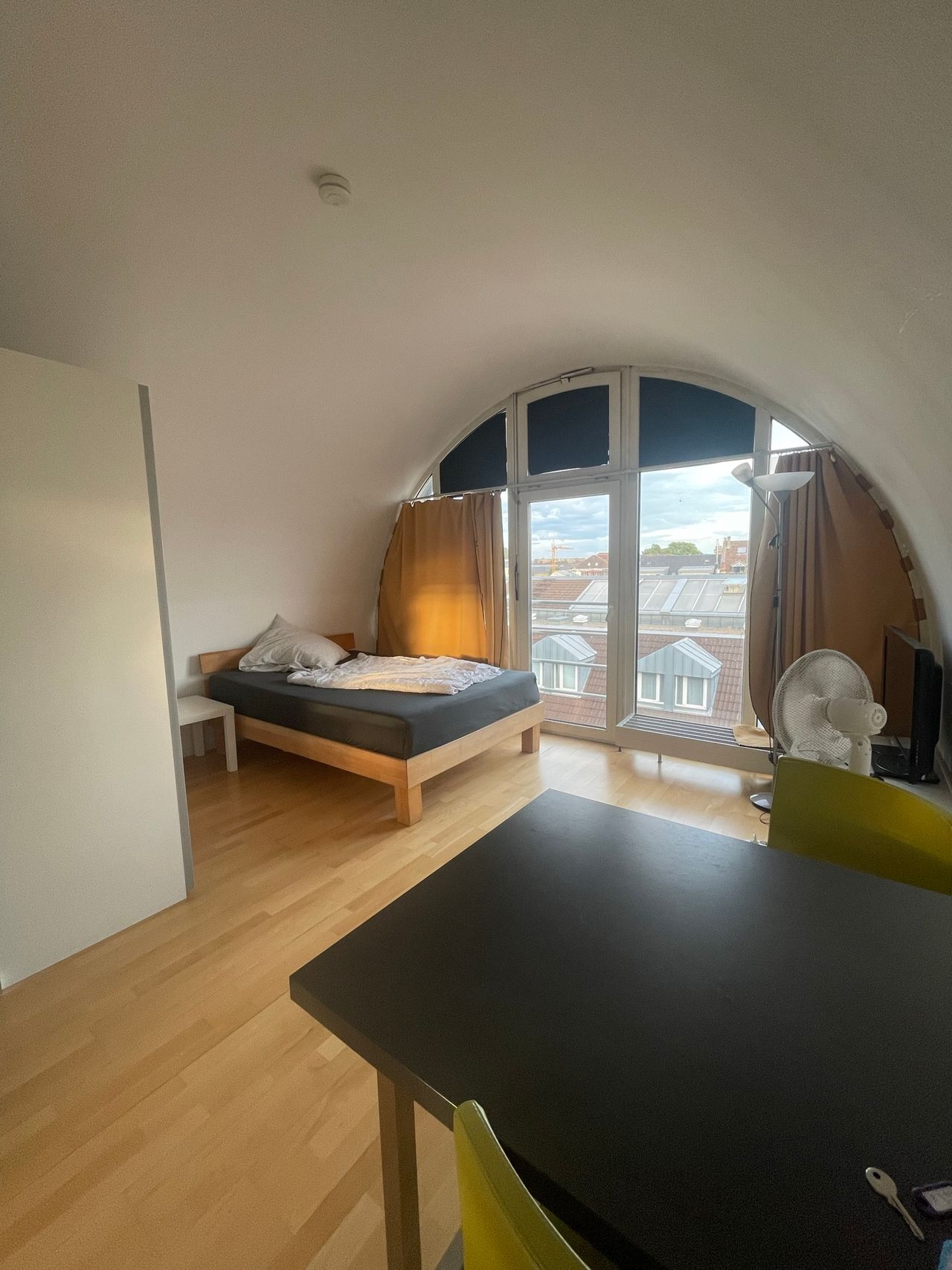 Simplex Apartments: top floor apartment, Karlsruhe
