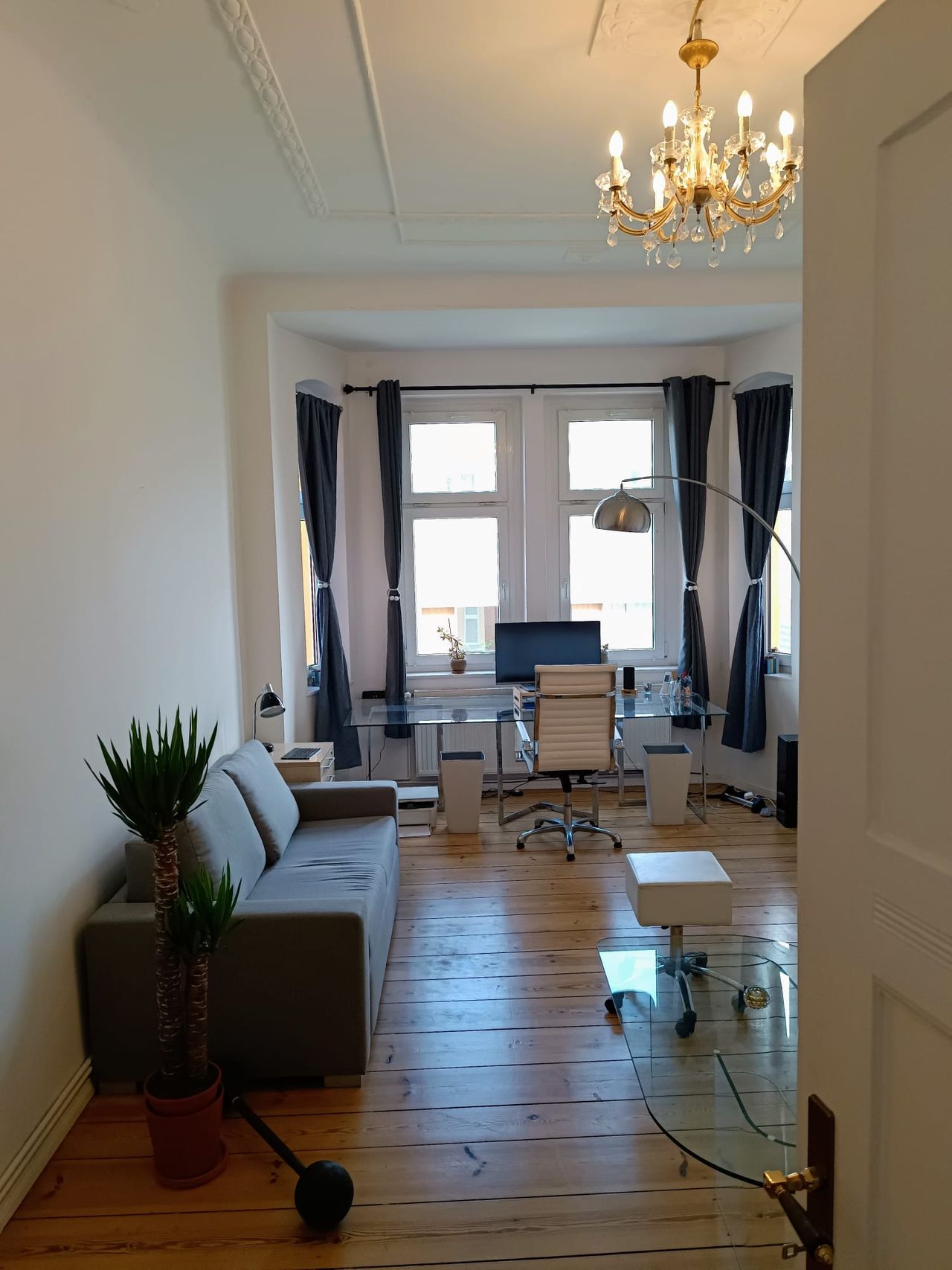 Premium flat with stylish furnishing in top area (Prenzlauer Berg)