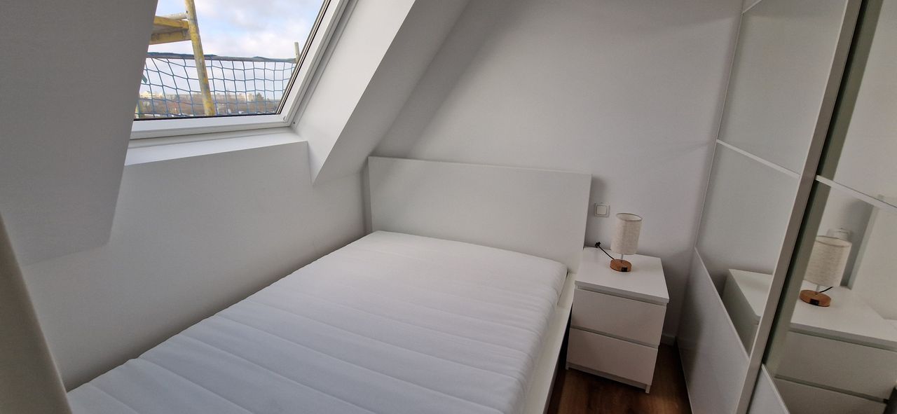 Beautiful, luxurious 1 room attic apartment