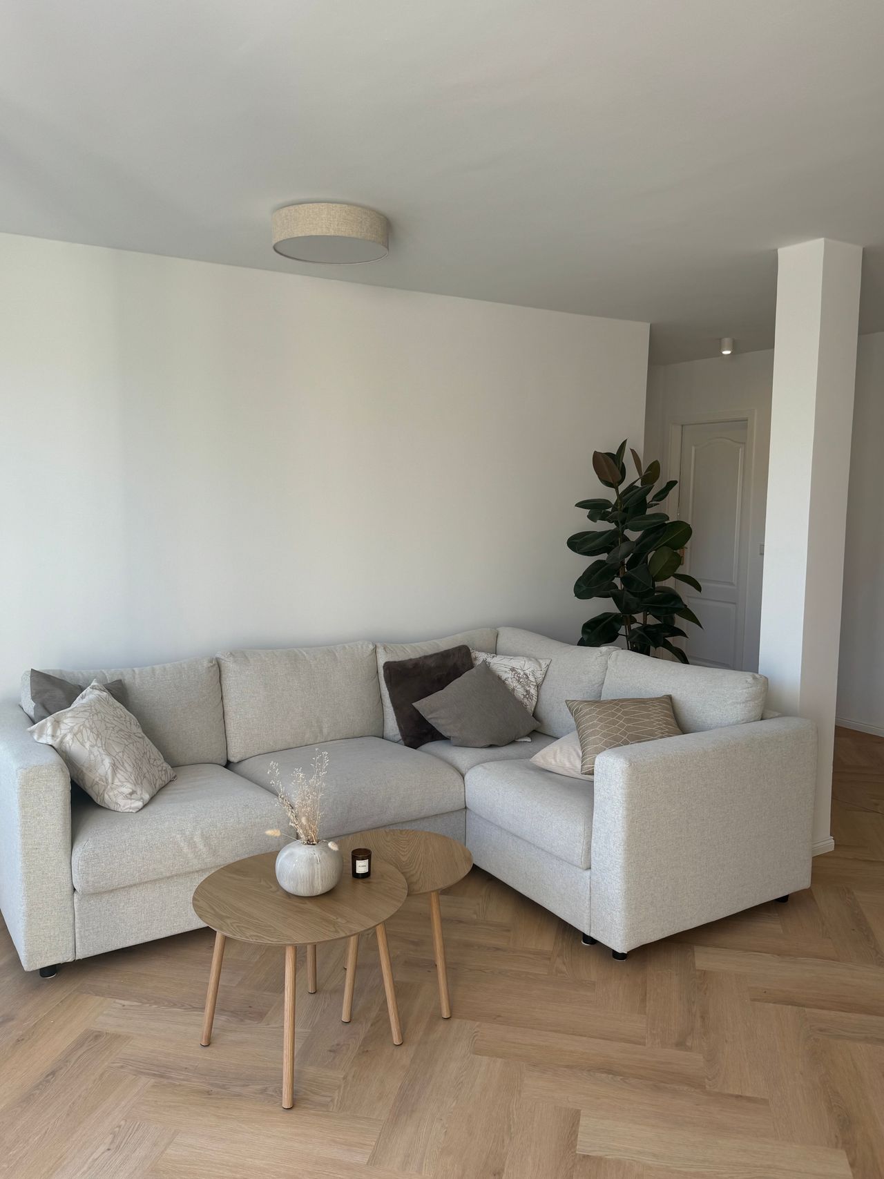 Fantastic 2-room apartment in Berlin Friedenau - flooded with light, stylishly furnished and with terrace