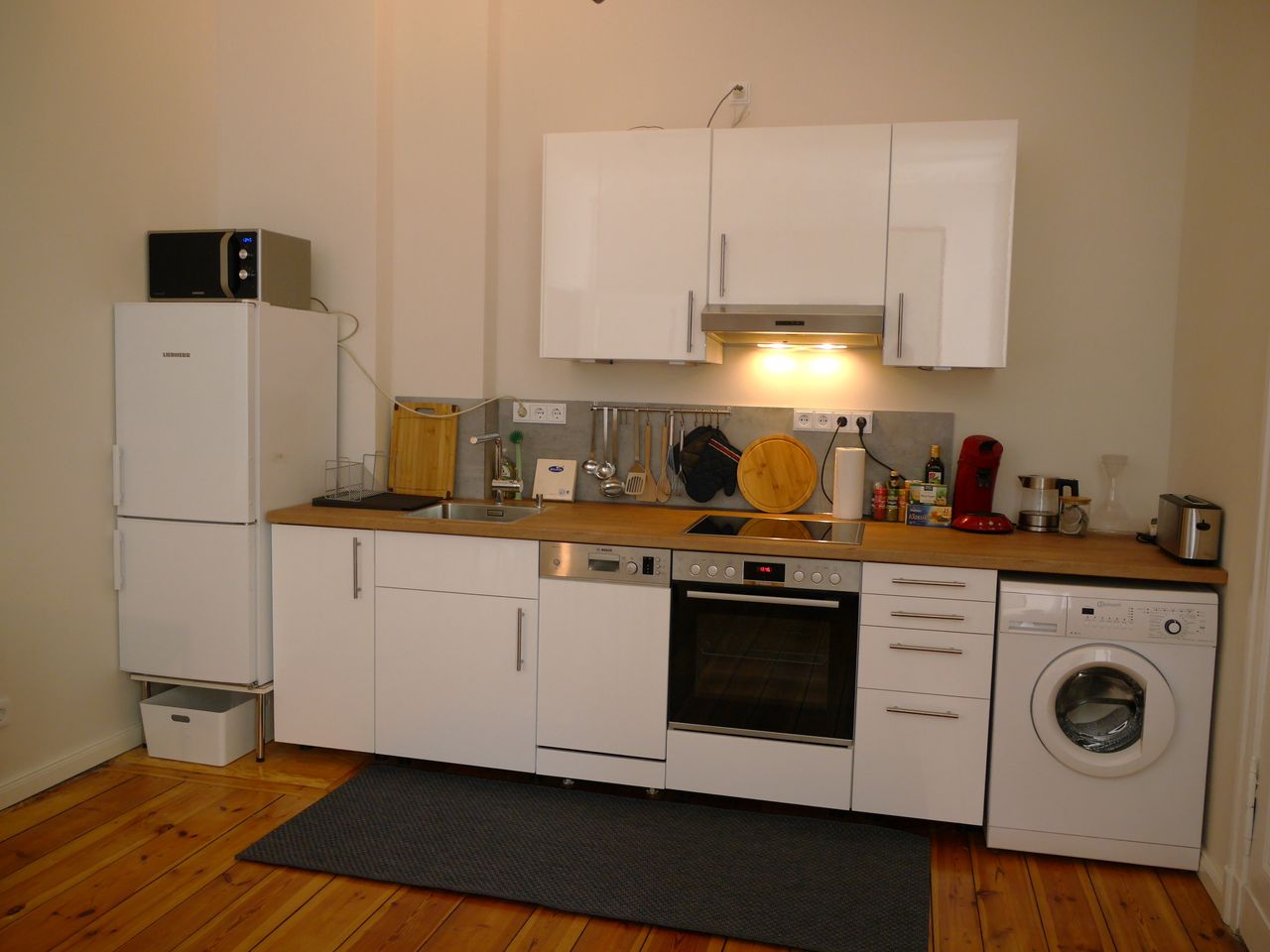 Renovated and lovingly furnished old building apartment in very quiet but central location