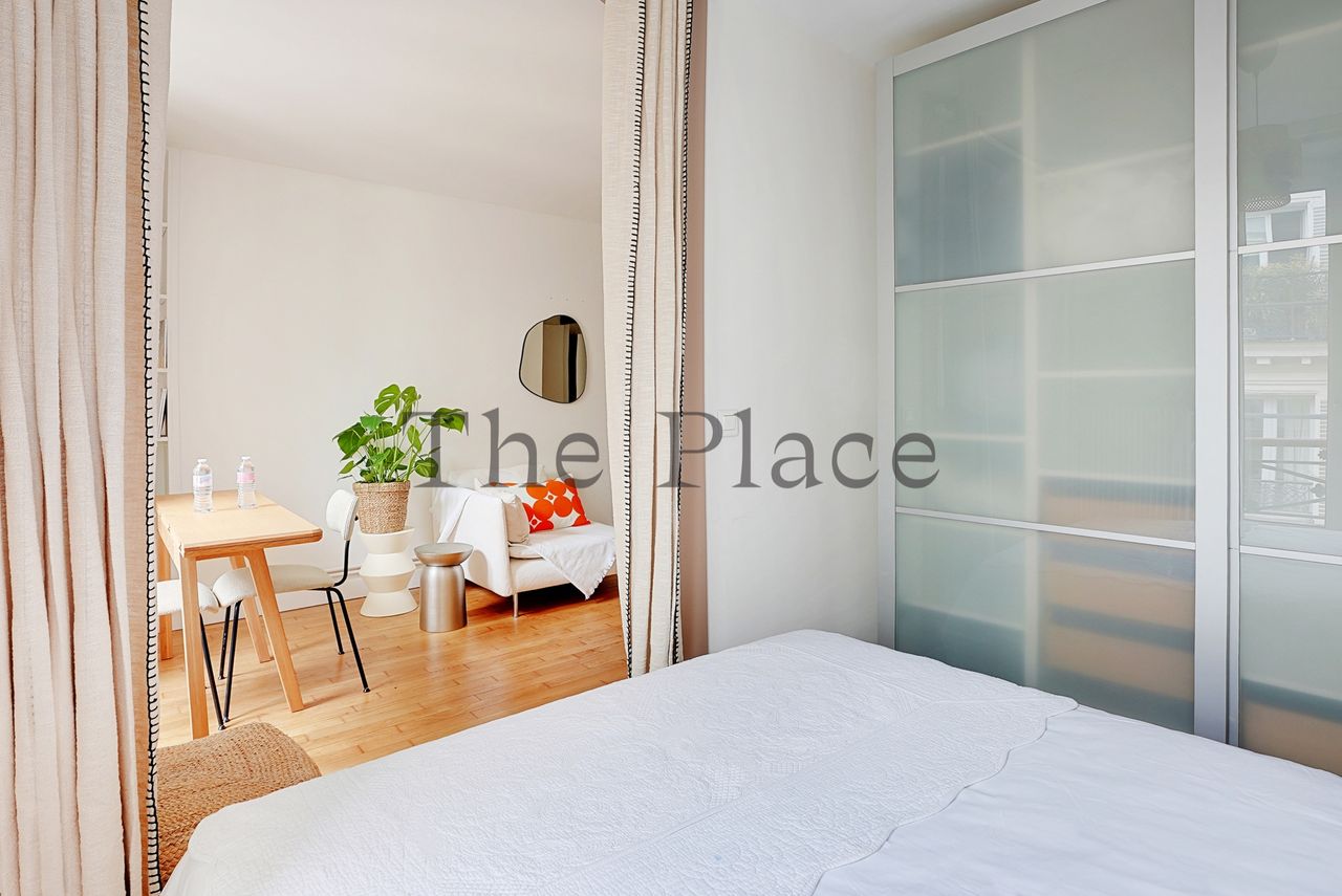 Charming One-Bedroom Apartment on Rue Rodier – Close to Opéra Garnier
