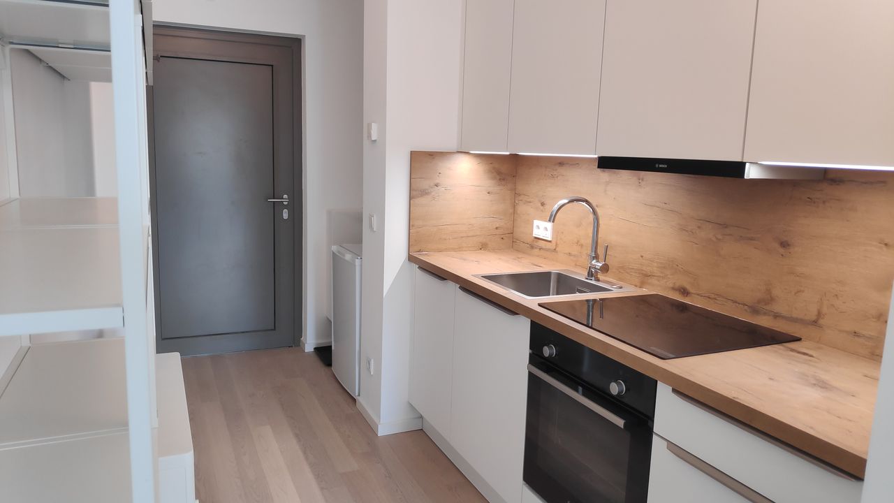 new 1-room apartment with bathroom and kitchen, new building, furnished, Wifi