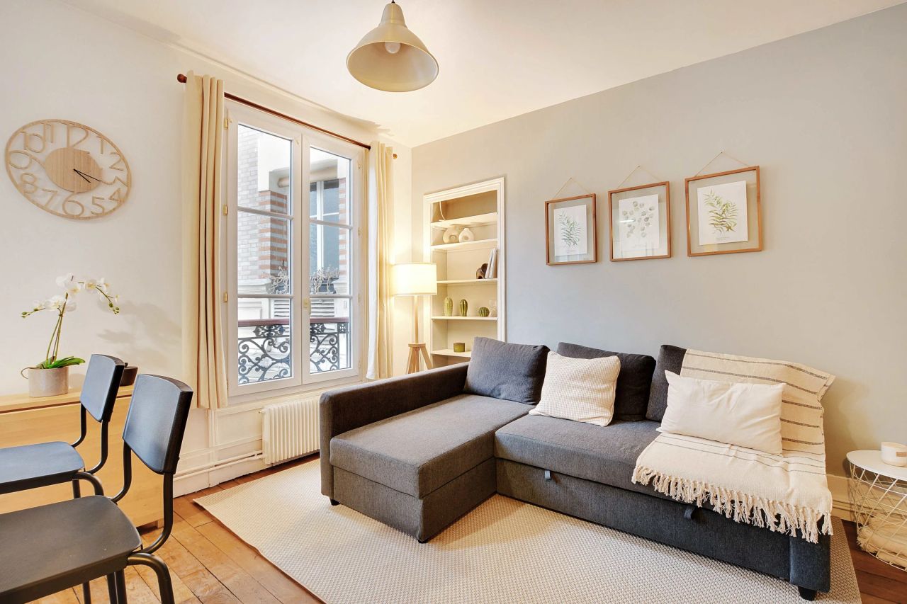 Charming 1BR Apartment with Elevator Access in Quiet 15th Arrondissement