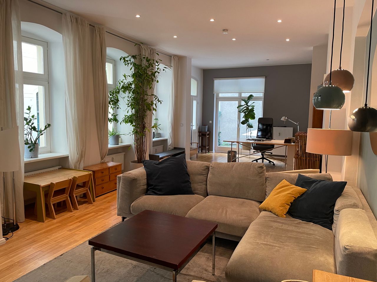 Spacious, gorgeous apartment in Kreuzberg