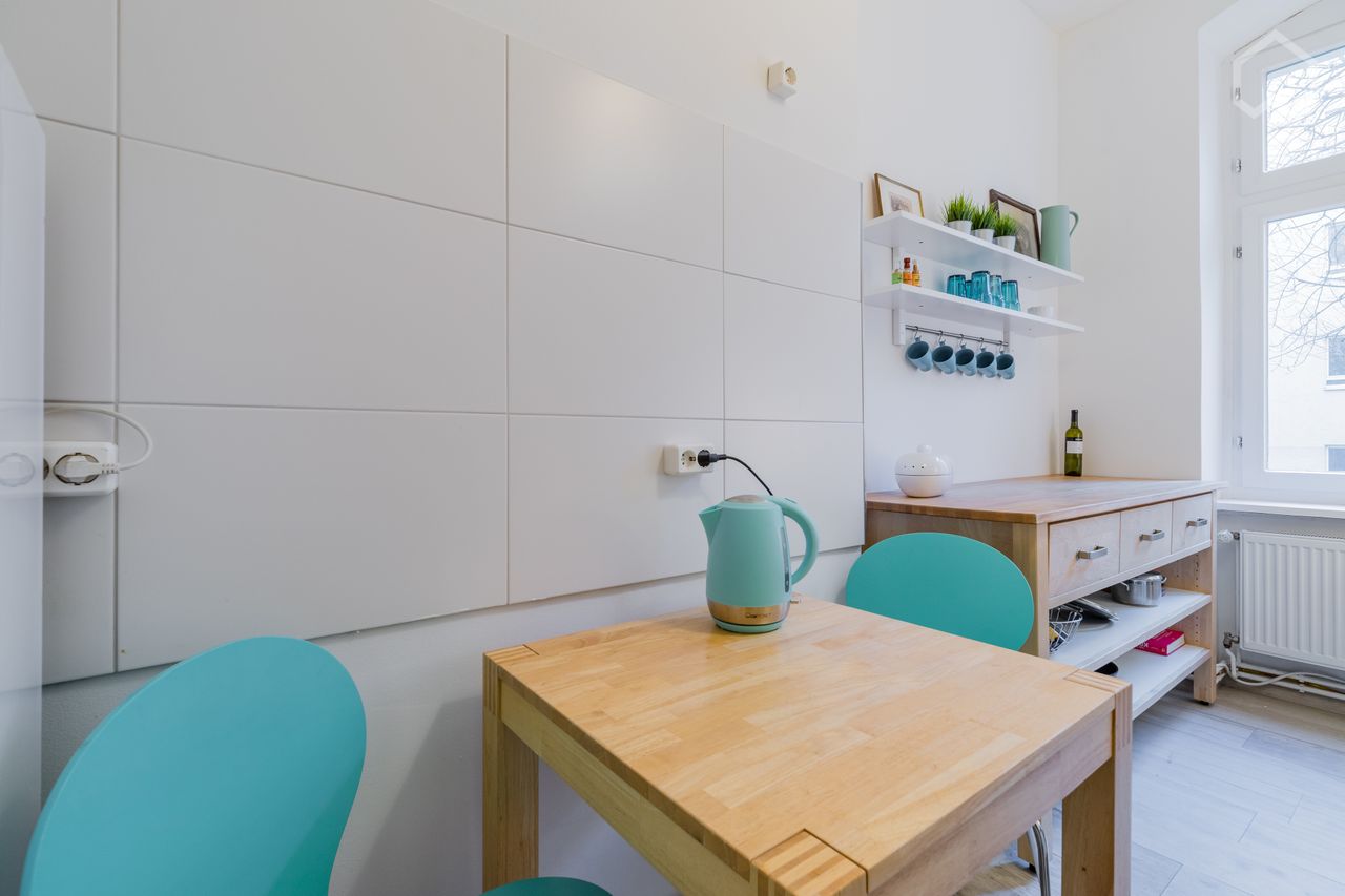 Bright and modern, recently refurbished quiet "Altbau" apartment in Berlin Mitte-Moabit / Westphalian Quarter