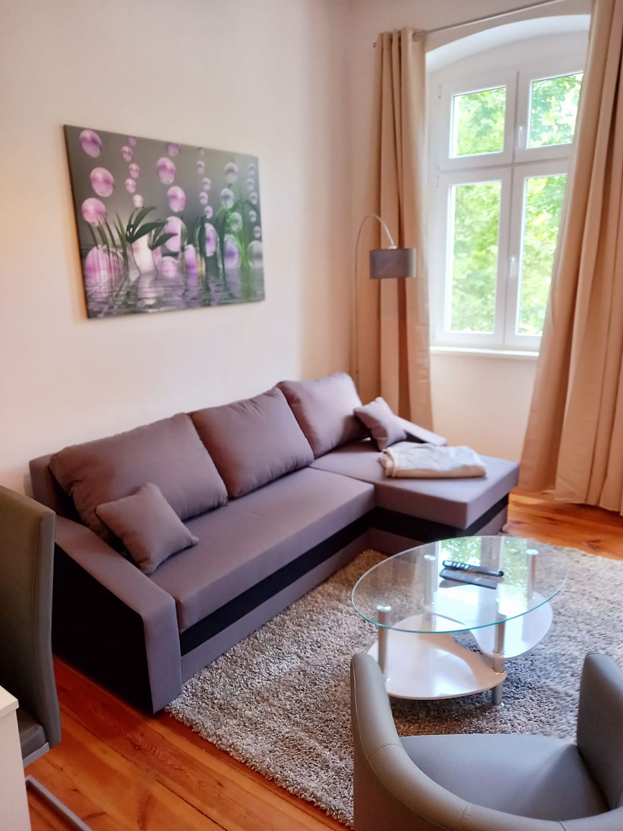 Completely newly furnished and renovated apartment in the western part of Berlin