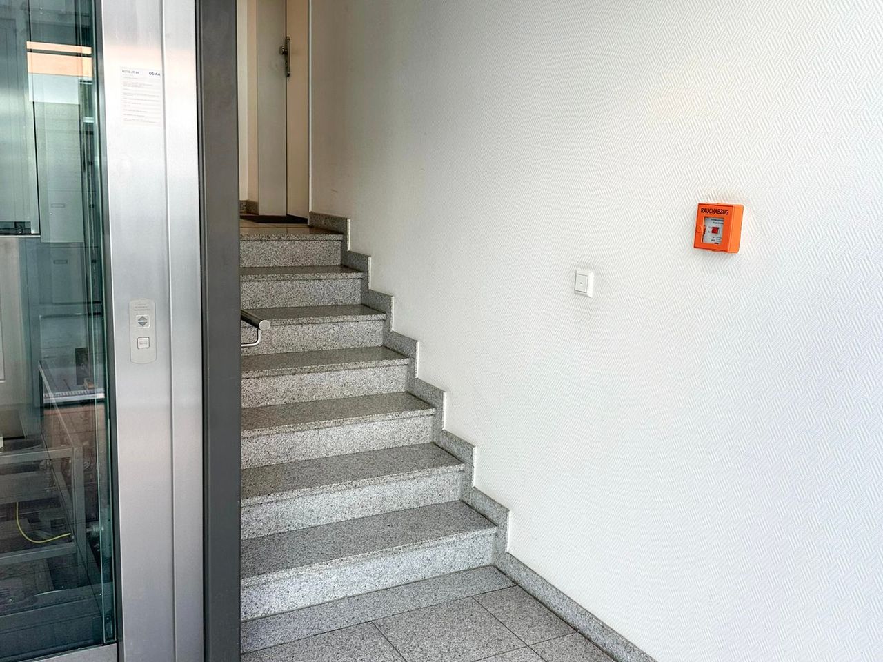 Luxury flat, TOP location in the centre of Cologne, fantastic balcony, underground parking space