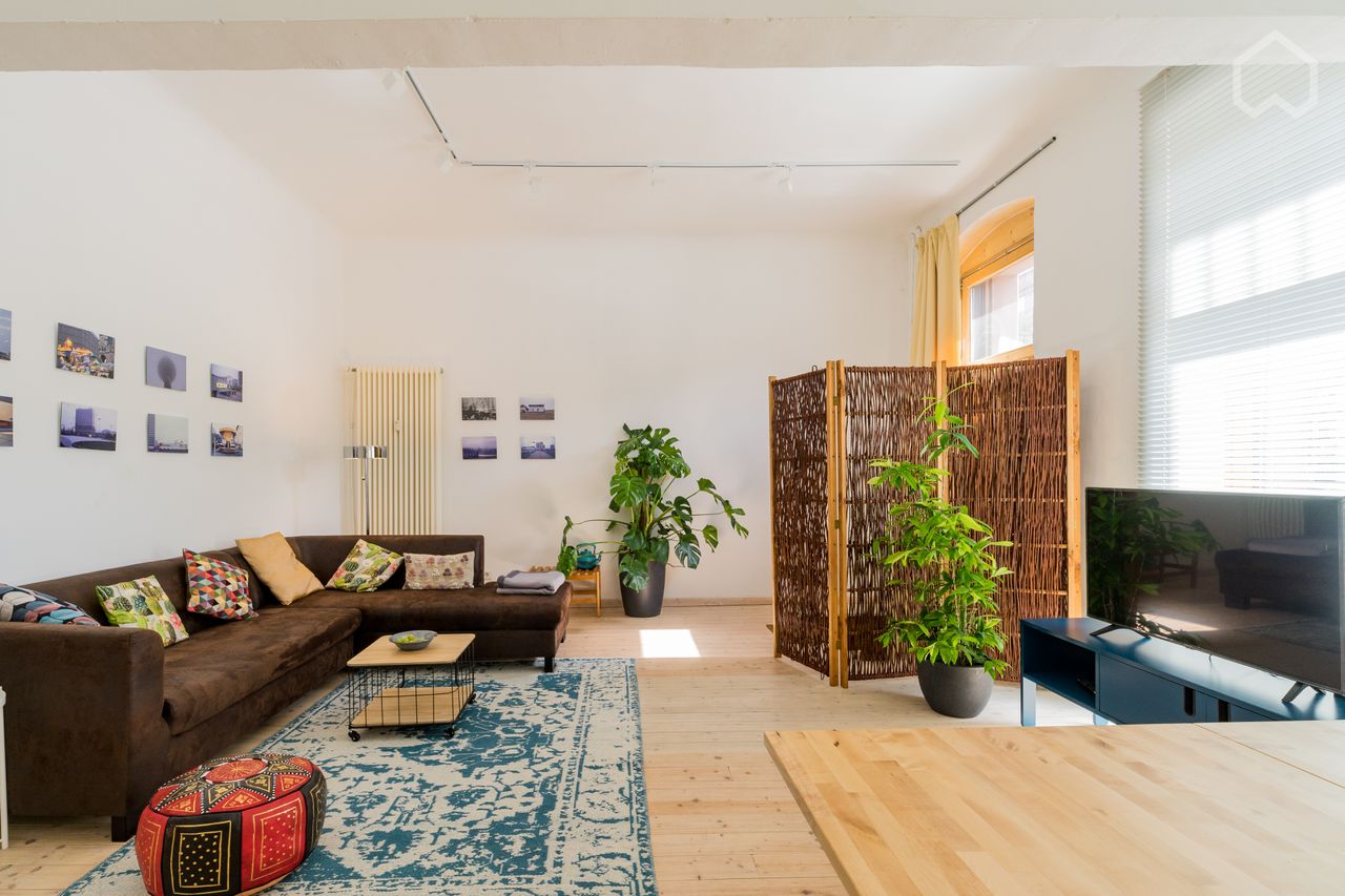 Berlin-Kreuzberg: Charming apartment with terrace access