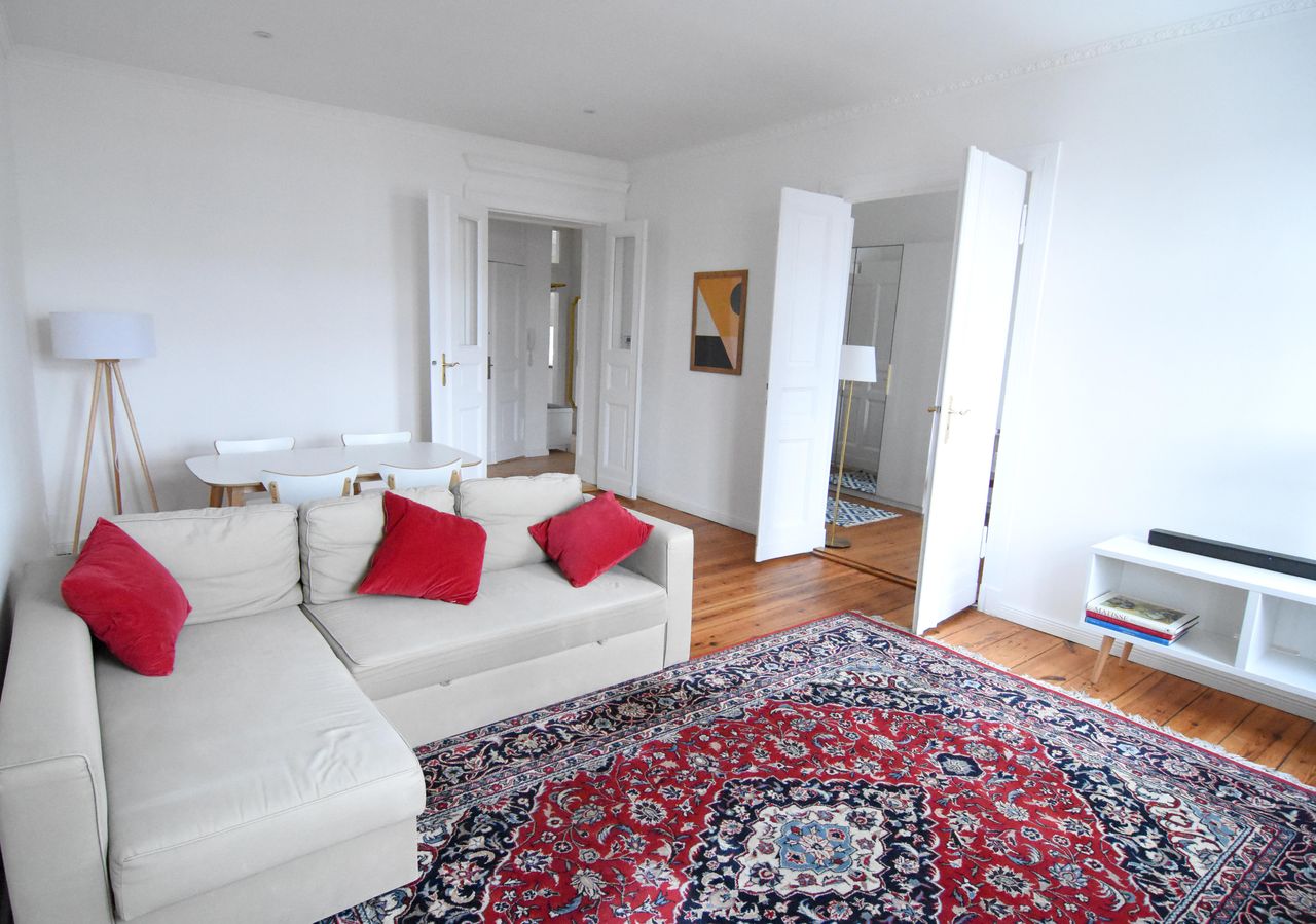 Bright and Modern Apartment Near Kollwitzplatz for Rent!