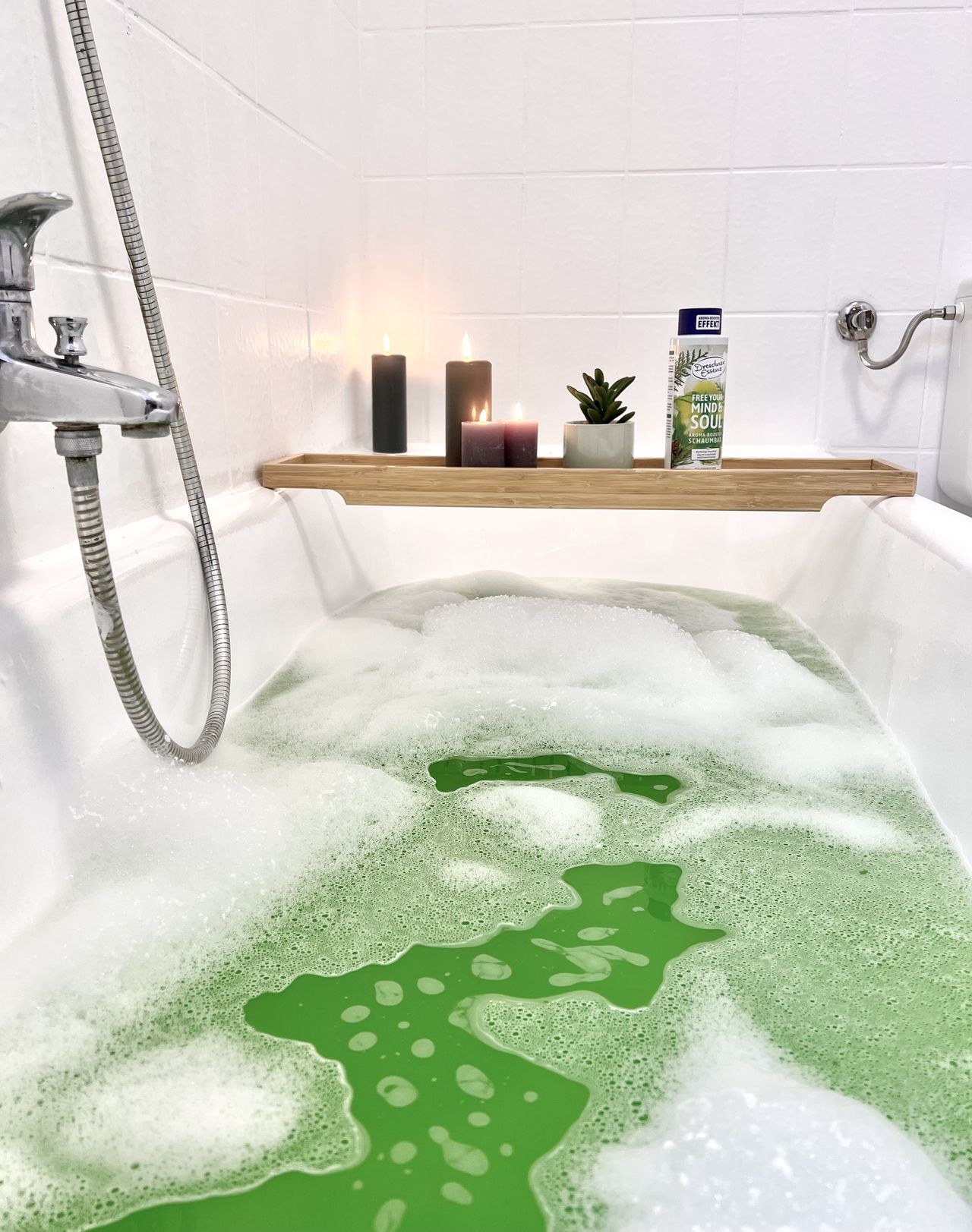 EMERALD APARTMENT: FREE PARKING + NETFLIX + BATHTUB