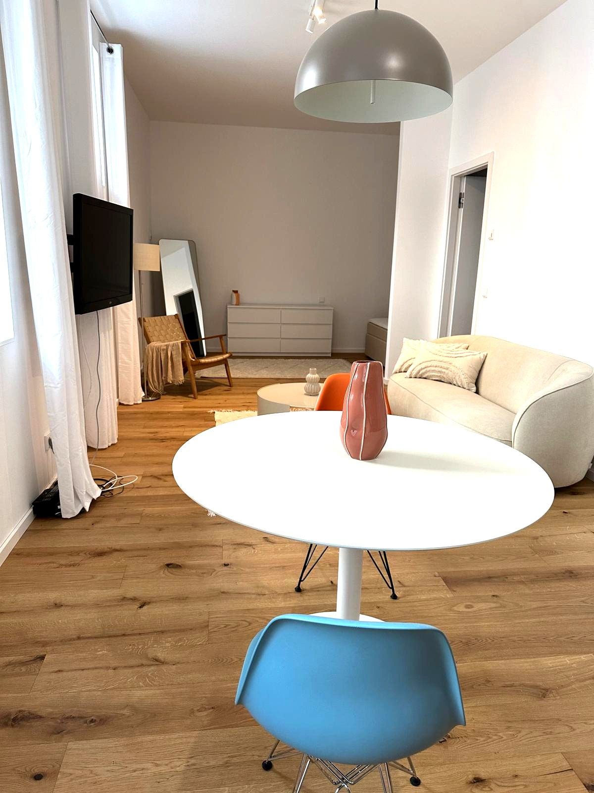High-end furnished studio (50 sqm) at Zionskirchplatz, Prenzlauer Berg | Best location