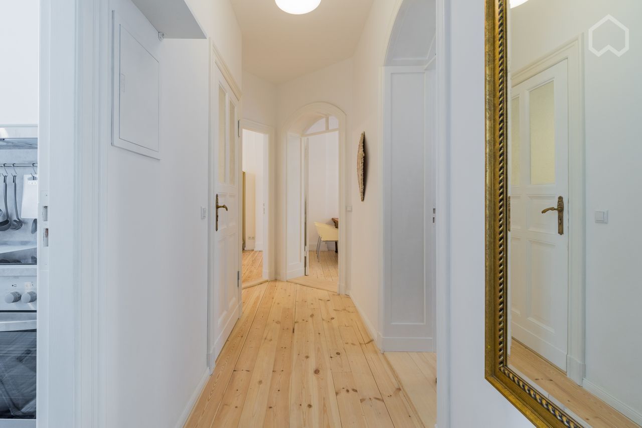 Stylish Apartment with Vintage Flair straight at Boxhagener Platz