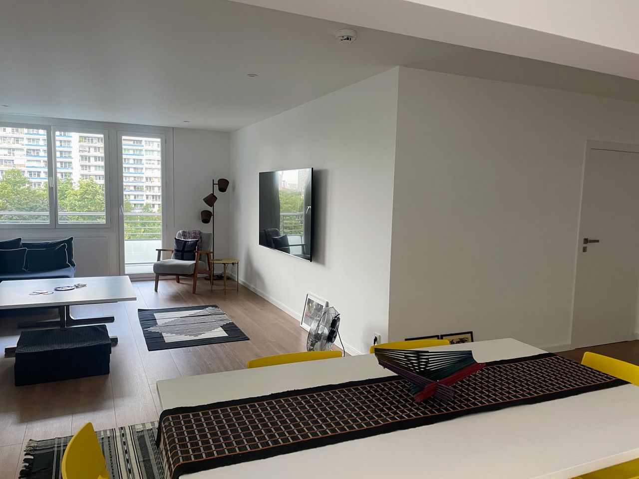 124 | Modern 3 room apartment in prime Mitte location with green views
