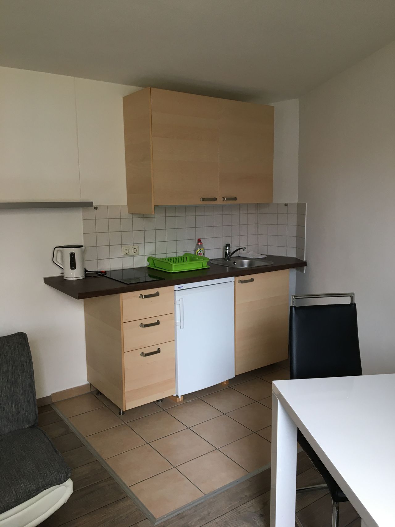 Beautiful 2 room flat, all inclusive with perfect transport connections