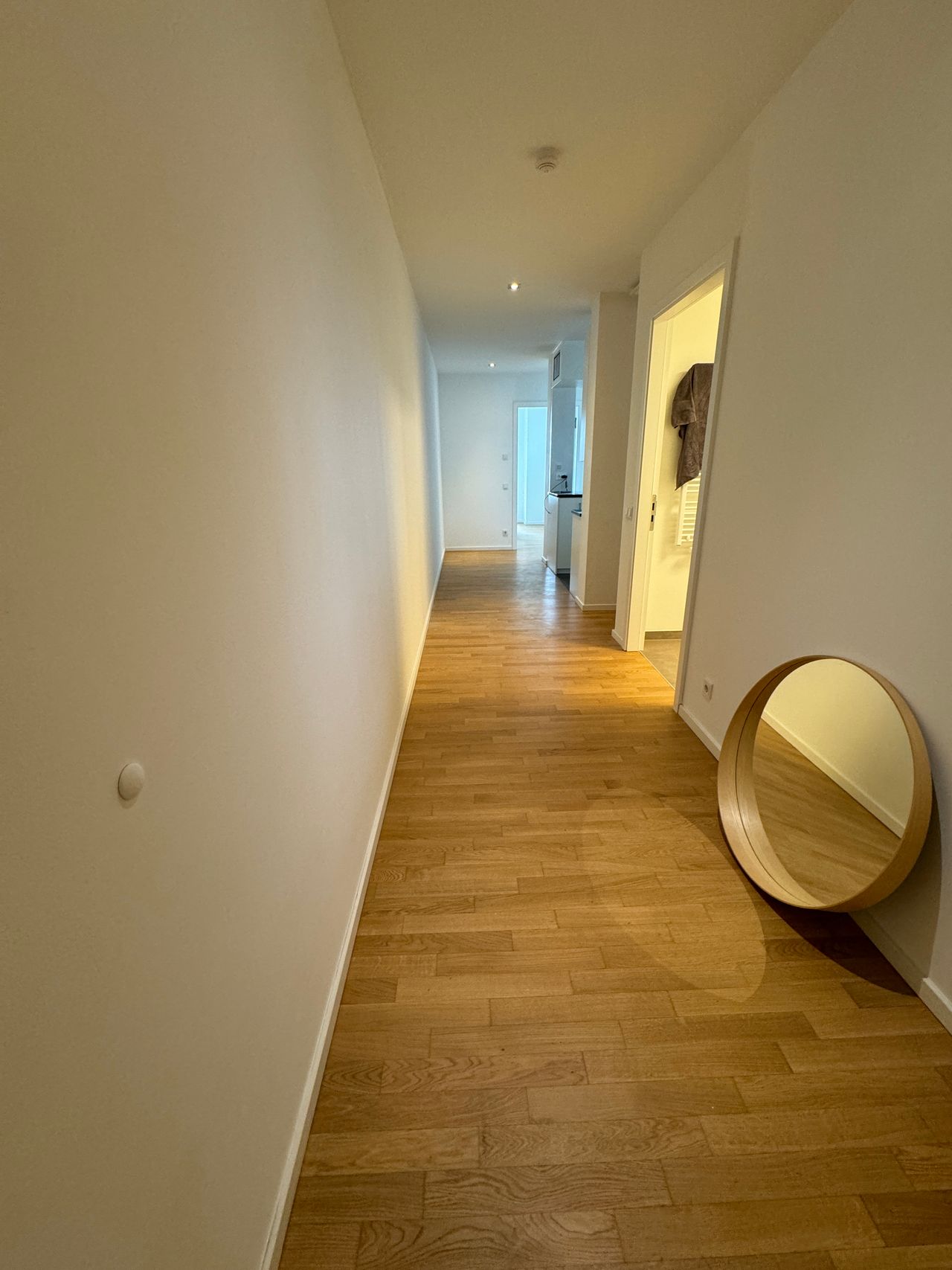 Penthouse 9.OG mit Fitnesstudio,Sauna,Tiefgarage,möbliert