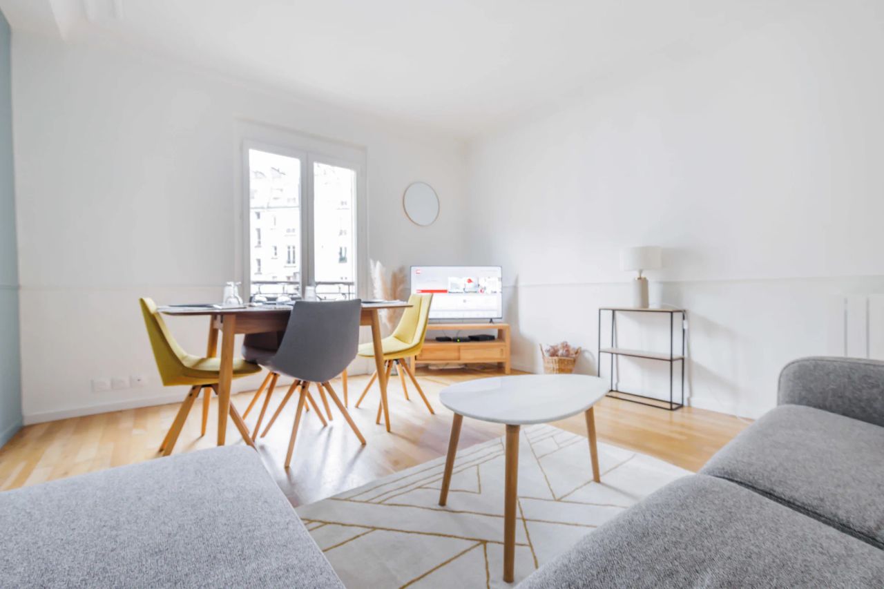 Elegant Parisian Retreat: 2-Bedroom Gem in the Heart of the 17th Arrondissement