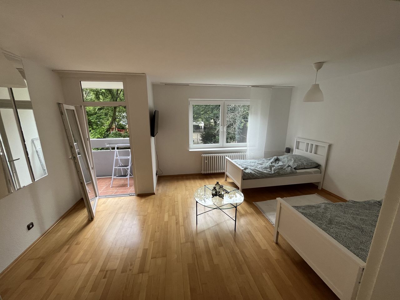 HomesNRW - Central and bright apartment in Cologne