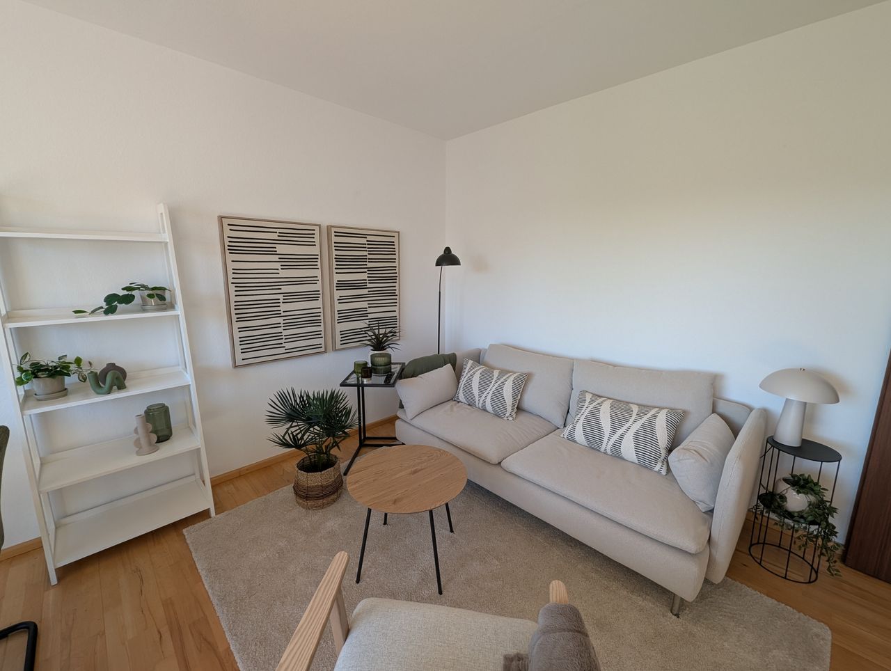 Stylish & Lovingly Furnished 2-Room Apartment – All-Inclusive!