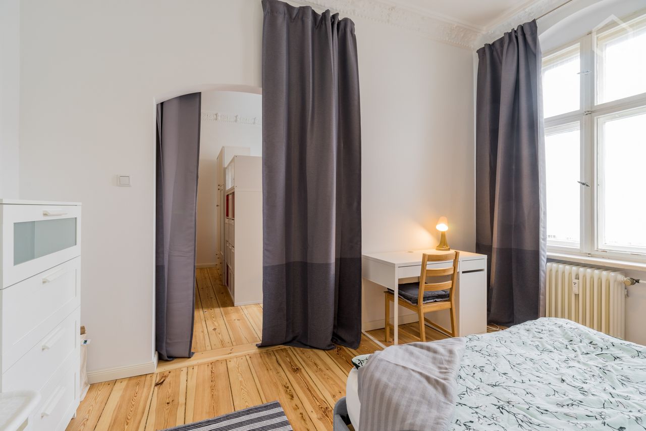 Newly renovated - 11 minutes from Alexander Platz