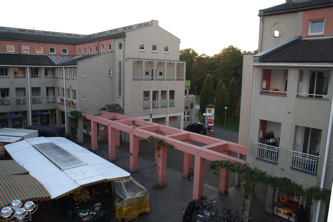 Recently renewed 1-room-Apt with balcony in Karlsruhe-Waldstadt