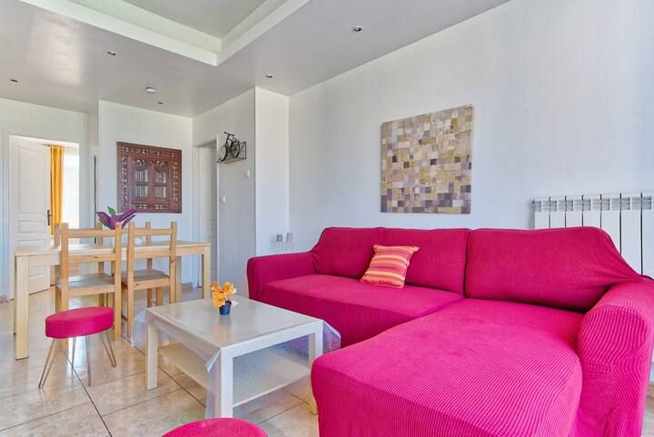 3-bedroom flat with balcony in a secure residence