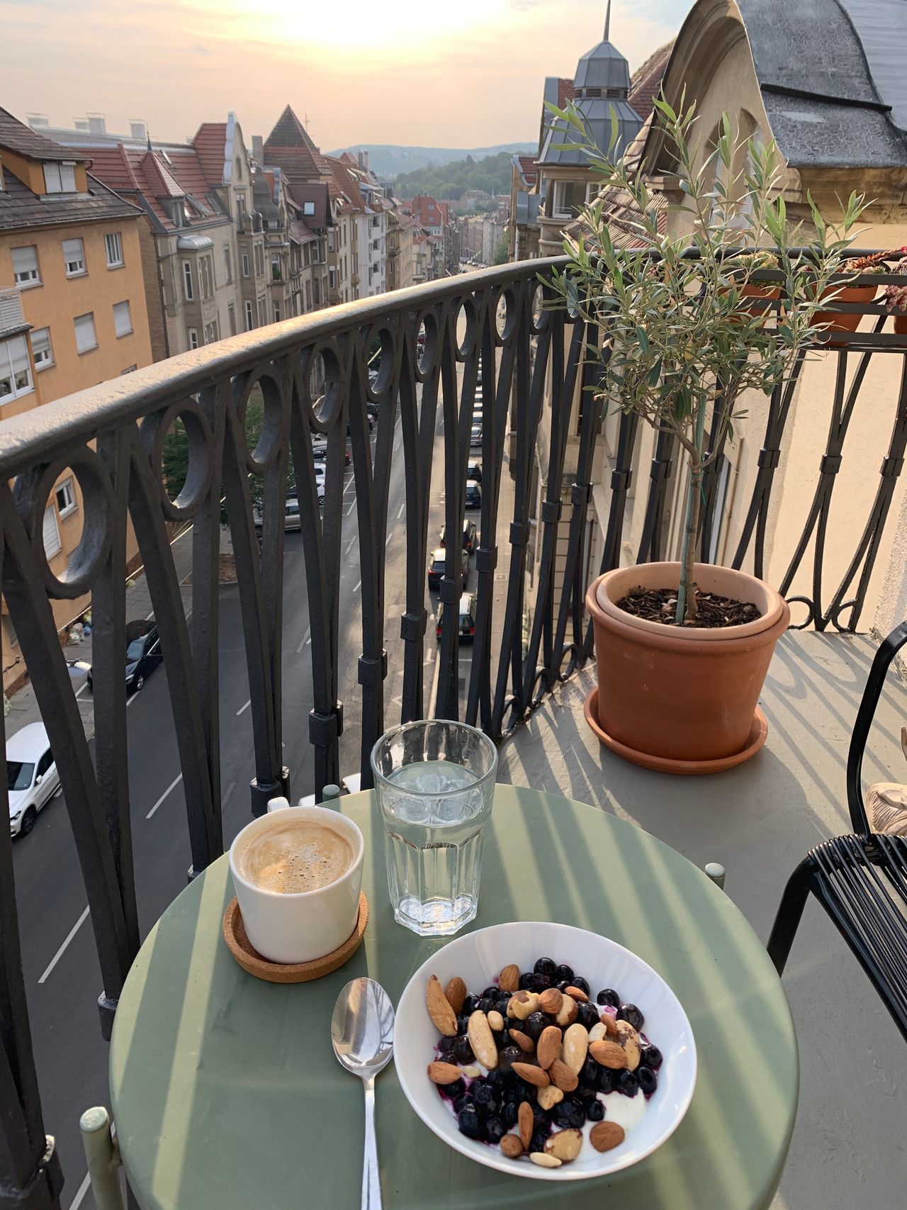 Unique apartment in an old building in the heart of Stuttgart-West: charm, comfort and perfect location