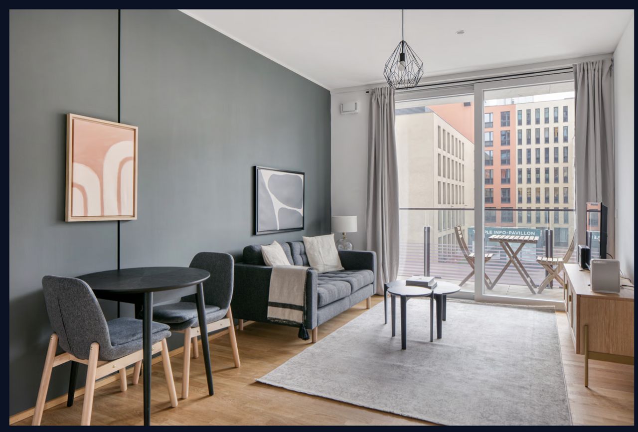 Sleek Landstraße 1BR w/ Elevator & Rooftop Pool, near U3